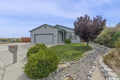 722 Strauss Ct, Sun Valley, NV 89433