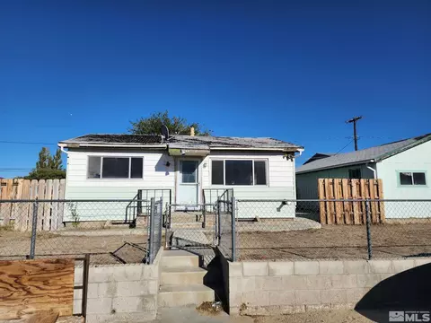 138 B St, Hawthorne, NV 89415
