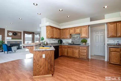 1243 Pleasantview Dr, Gardnerville, NV 89460