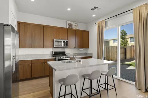 7821 Lampasas, Sparks, NV 89436