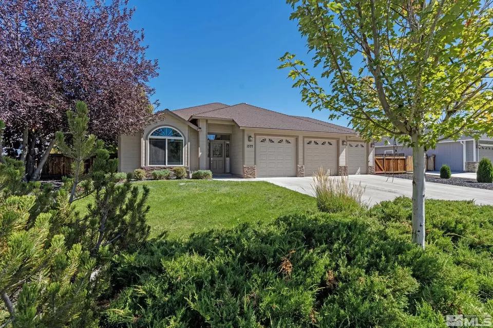 1377 Branden Ln, Gardnerville, NV 89410 38 Photos Movoto