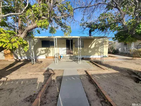 154 L St, Hawthorne, NV 89415