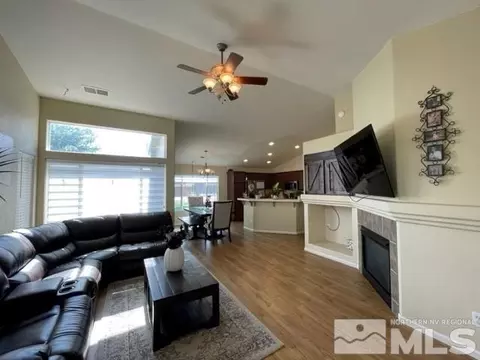 1107 Cheatgrass Dr, Dayton, NV 89403 photo 2