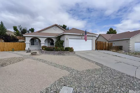 135 Noble Ct, Sparks, NV 89436
