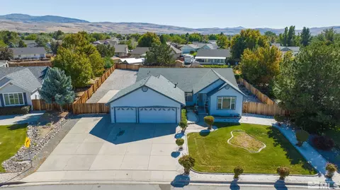 201 Oasis Dr, Sparks, NV 89441