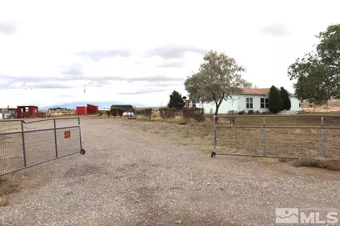 4220 Paradise Ranchos Dr, Winnemucca, NV 89445
