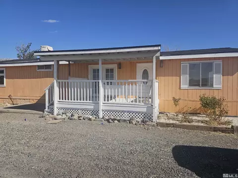 1330 E 7th St, Silver Springs, NV 89429