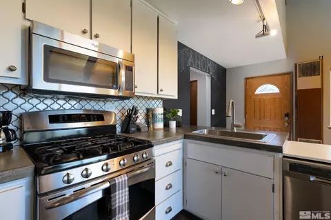 705 Gary Ln, Stateline, NV 89449 photo 13