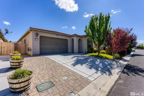 10136 Quintana Dr, Reno, NV 89521