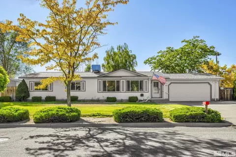 3895 Puffin St, Reno, NV 89508