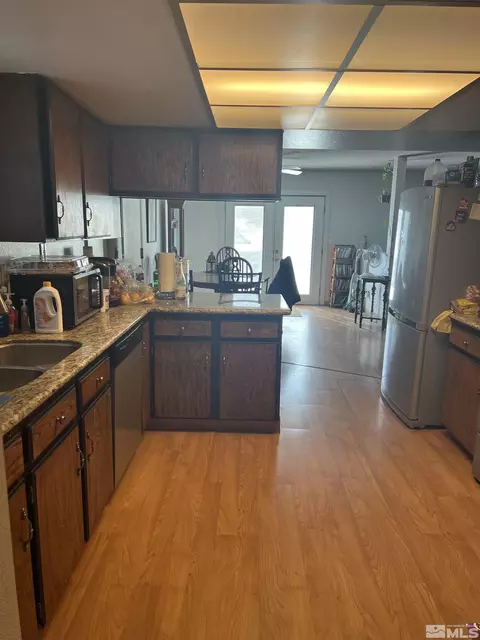 105 Cheyenne Dr, Reno, NV 89521 photo 4