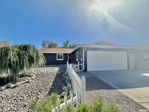 27 E Lincoln Way, Sparks, NV 89431