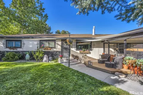 5585 Dolores Dr, Sparks, NV 89436