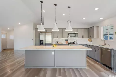 1402 Talon Dr, Sparks, NV 89441