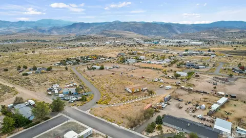 193 Garnet Cir, Mound House, NV 89706