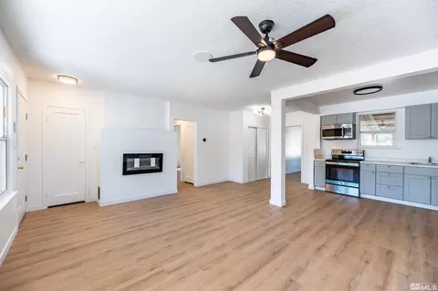 532 Prater Way, Sparks, NV 89431