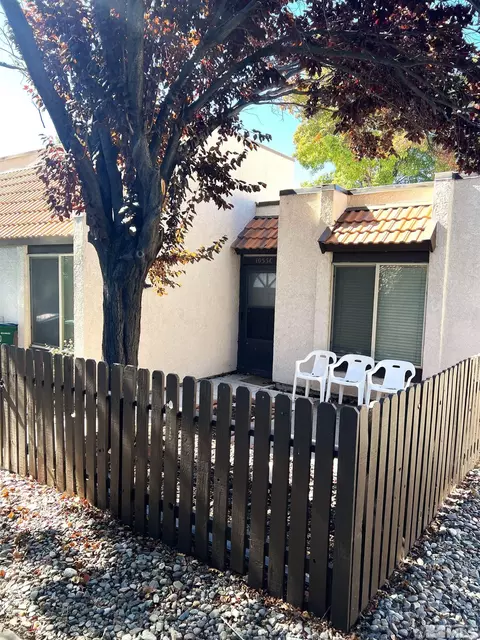 1055 Baywood #C, Sparks, NV 89434