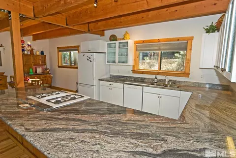 125 Pleasant Valley Rd, Markleeville, CA 96120 photo 11