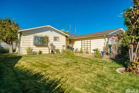 7685 Gladstone Dr, Reno, NV 89506