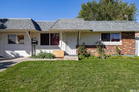 2707 Rock Blvd, Sparks, NV 89431