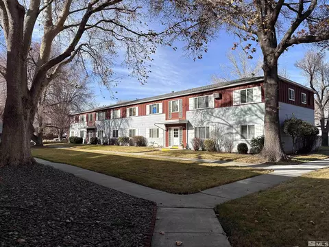 1940 4th St #24, Sparks, NV 89431