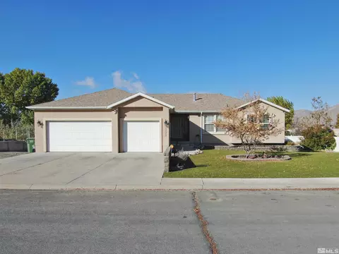 3222 Frontier St, Winnemucca, NV 89445