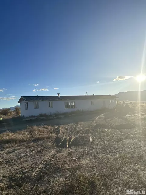 6095 Amos Dr, Winnemucca, NV 89445