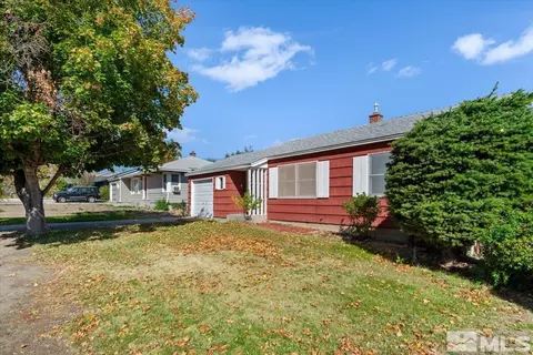 1702 Harold Dr, Reno, NV 89503 photo 3