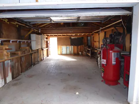 1015 Bell Ave, Ely, NV 89301 photo 2