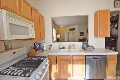 10025 Hampton Park Dr, Reno, NV 89521 photo 4