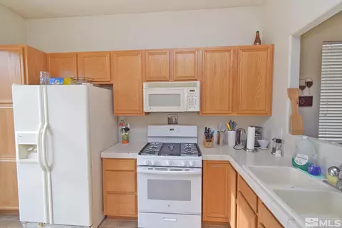 10025 Hampton Park Dr, Reno, NV 89521 photo 5