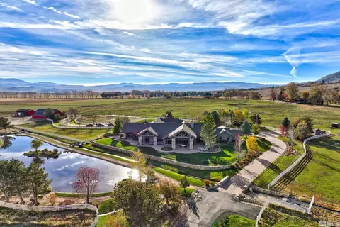 581 Black Bear Trl, Gardnerville, NV 89460
