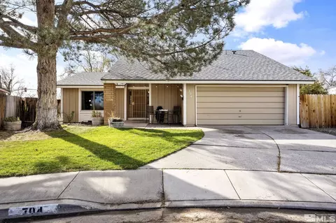 704 Glen Meadow Dr, Sparks, NV 89434