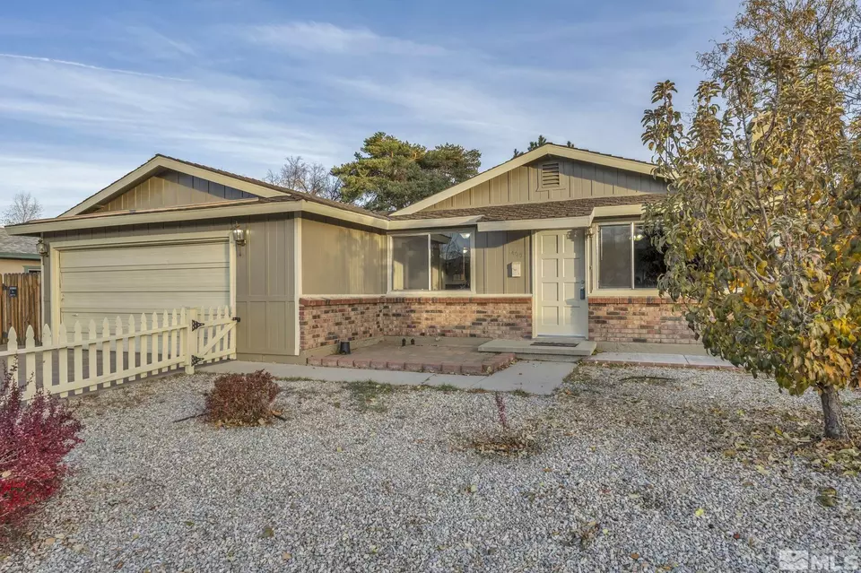 1405 Siskiyou Dr, Carson City, NV 89701 40 Photos Movoto