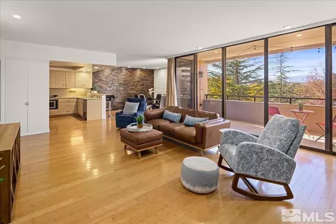 1200 Riverside Dr #1208, Reno, NV 89503