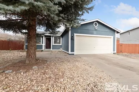 6225 W Chinook Ct, Sun Valley, NV 89433