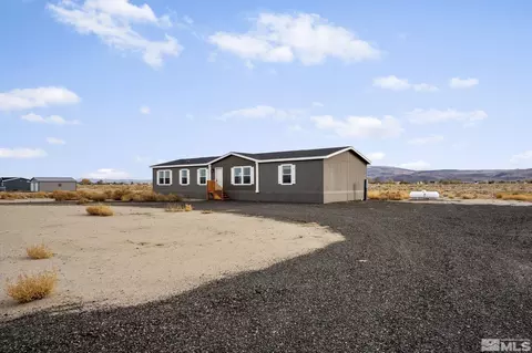 1785 E Antelope, Silver Springs, NV 89429
