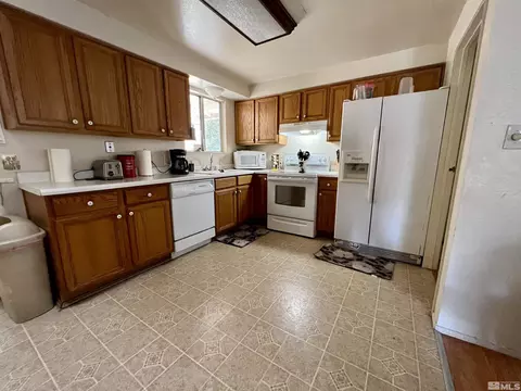 3020 Chavez, Reno, NV 89502 photo 3