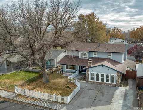 953 Glen Meadow Dr, Sparks, NV 89434