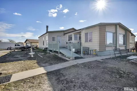 560 Thornbird Dr, Fallon, NV 89406