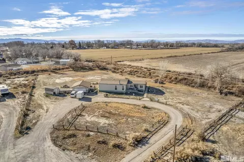 560 Thornbird Dr, Fallon, NV 89406 photo 2