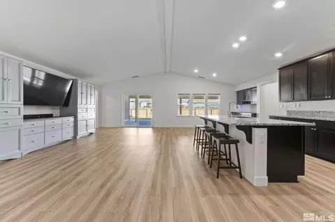 511 Cloud Break Dr, Reno, NV 89506 photo 4