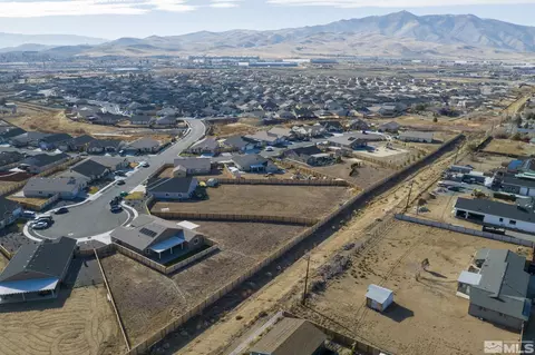 511 Cloud Break Dr, Reno, NV 89506 photo 37