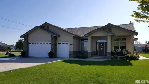 622 N Oregon St, Yerington, NV 89447