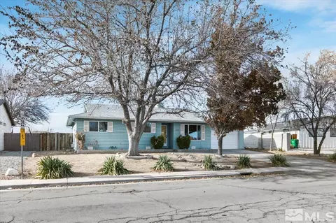 24 6th St, Fernley, NV 89408