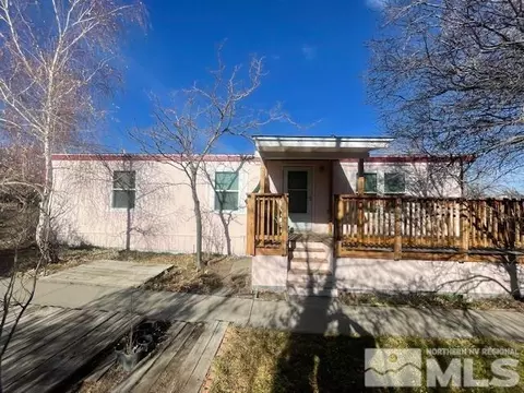 5755 Prospect Cir, Sun Valley, NV 89433