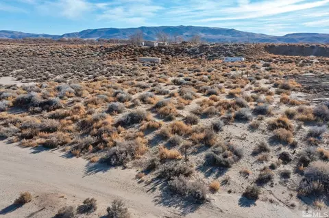 3515 E 10th St, Silver Springs, NV 89429