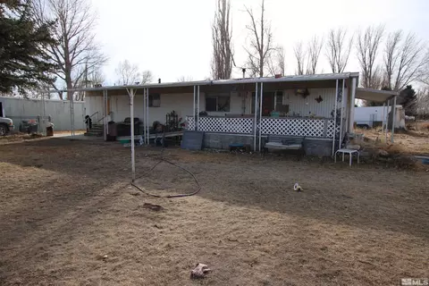 2 Pinto Dr, Yerington, NV 89447