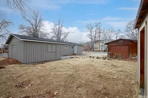 402 E Long St, Carson City, NV 89706 photo 28