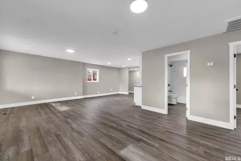 402 E Long St, Carson City, NV 89706 photo 6